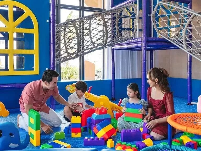 Kids Club Hola