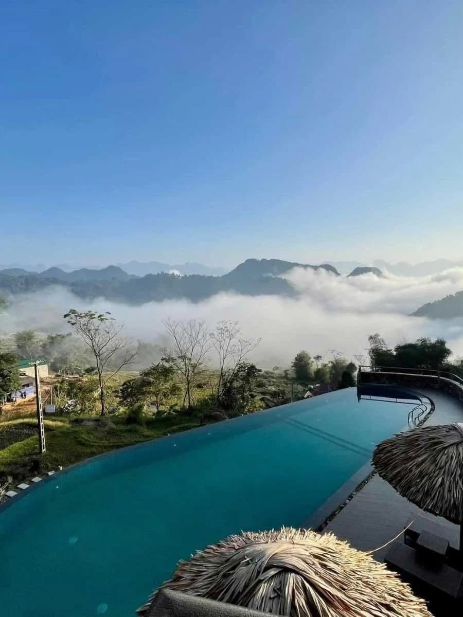 Săn biển mây buổi sớm