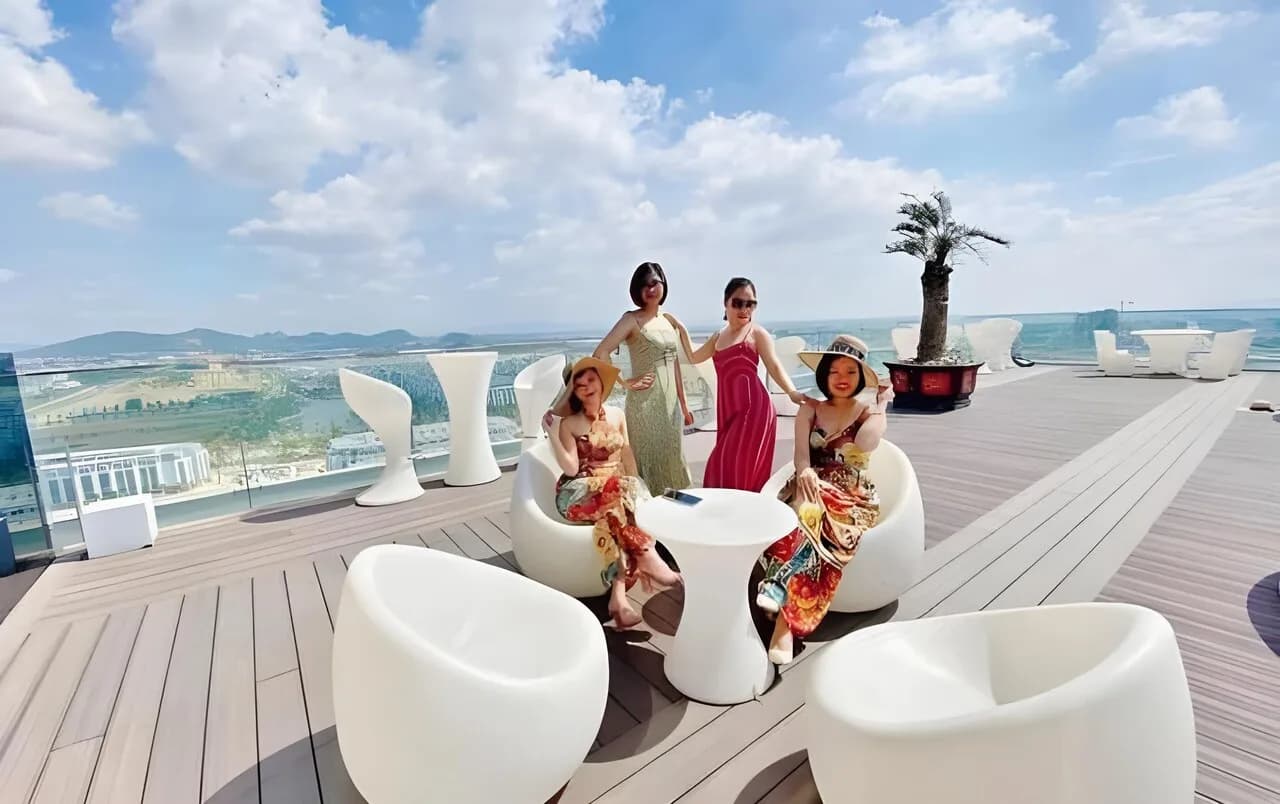 Sky Terrace ngắm sông Mã