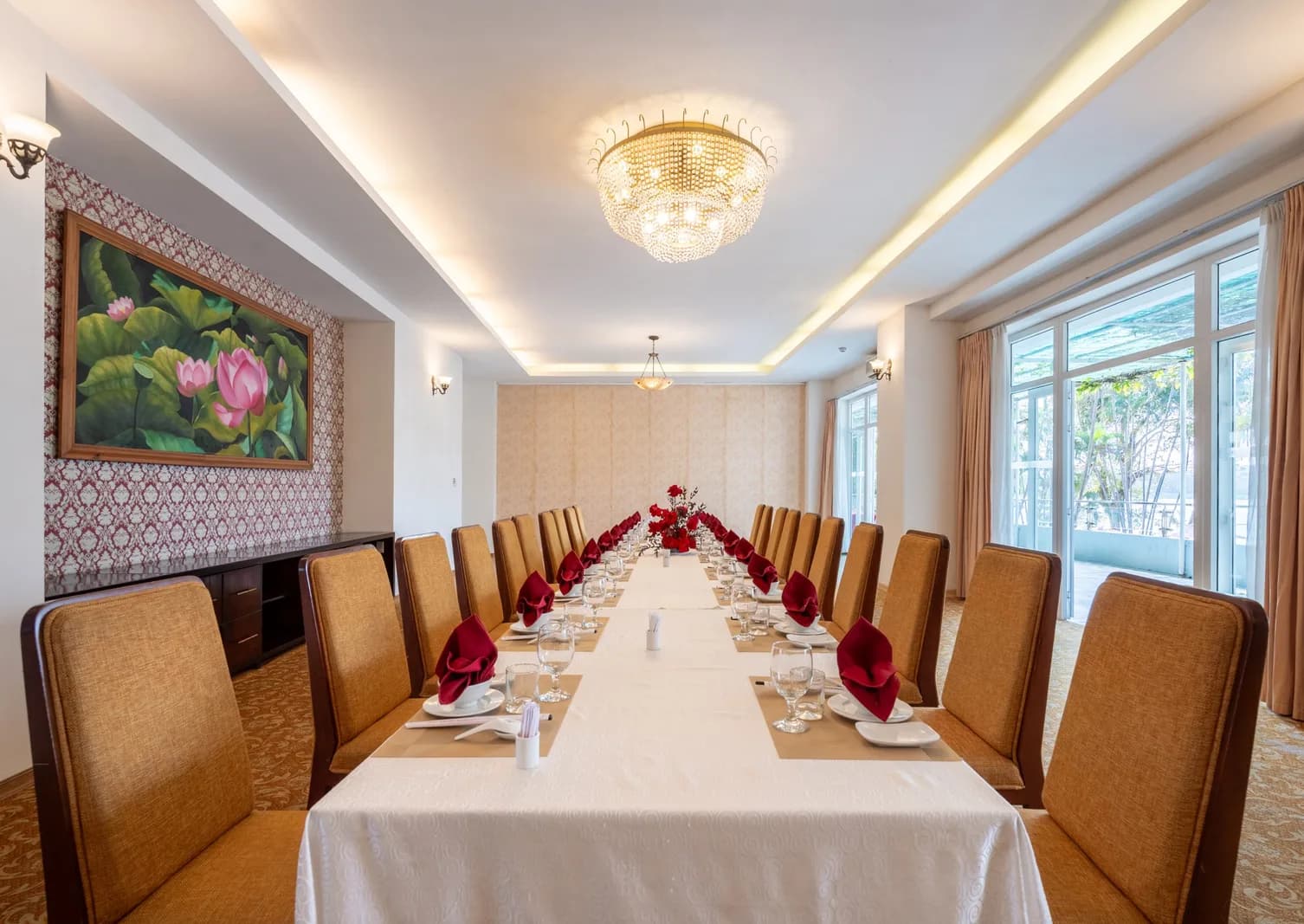 Ẩm thực cung đình & tiệc riêng