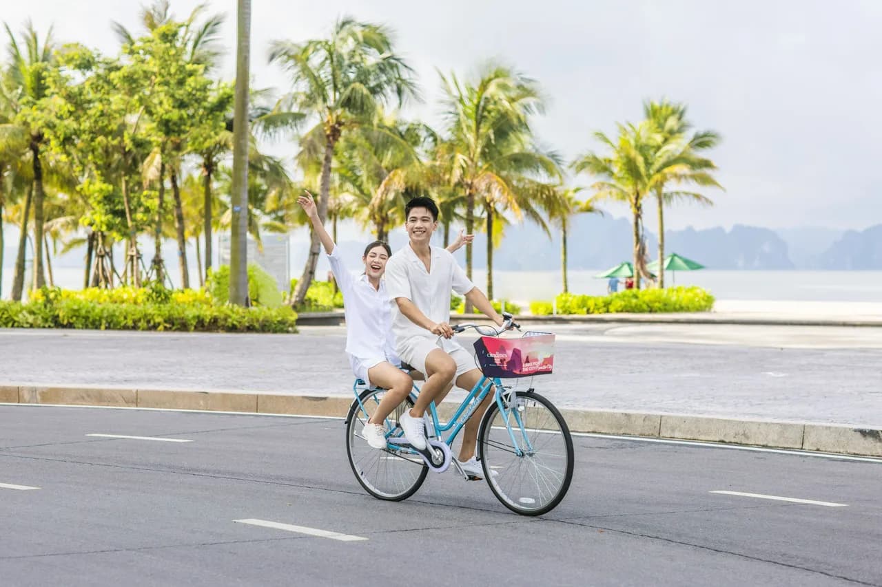 Bến du thuyền & đạp xe ven vịnh