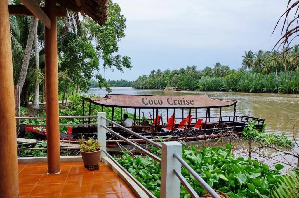 Du thuyền Coco Cruise & bến thuyền