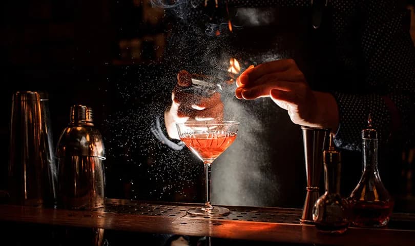 Lounge Café & Bar