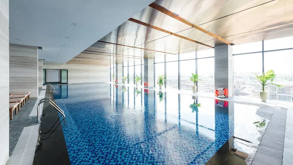Bể bơi bốn mùa trong nhà