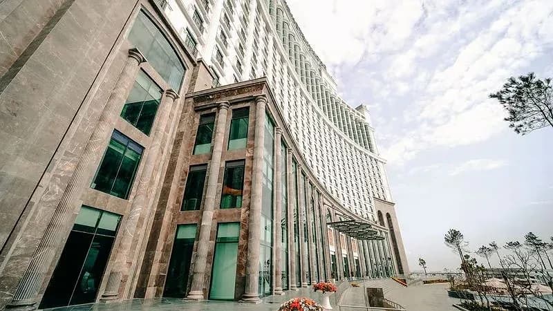 Kiến trúc tân cổ điển bề thế