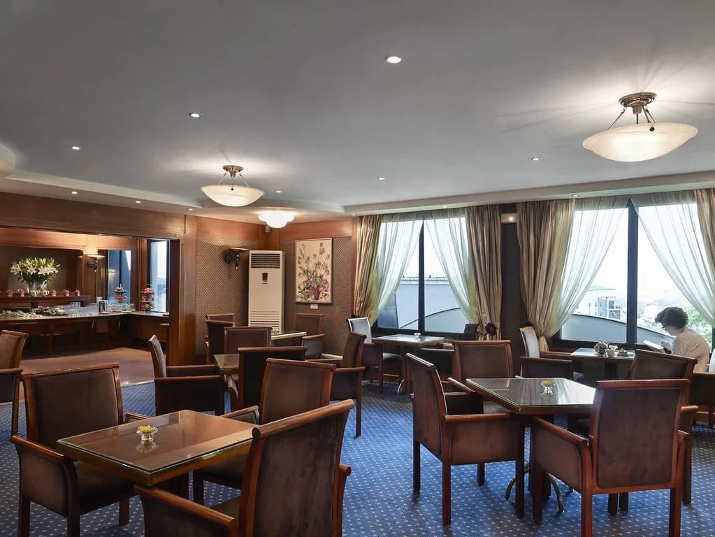 Executive Lounge