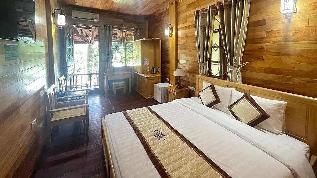 Nhà sàn gỗ dân tộc Thái