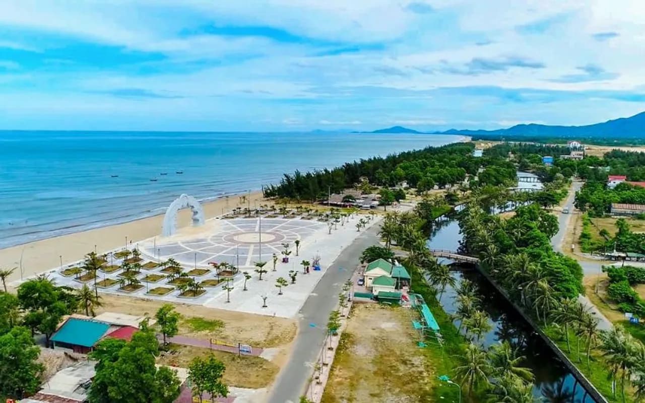 Bãi biển riêng dài 2km