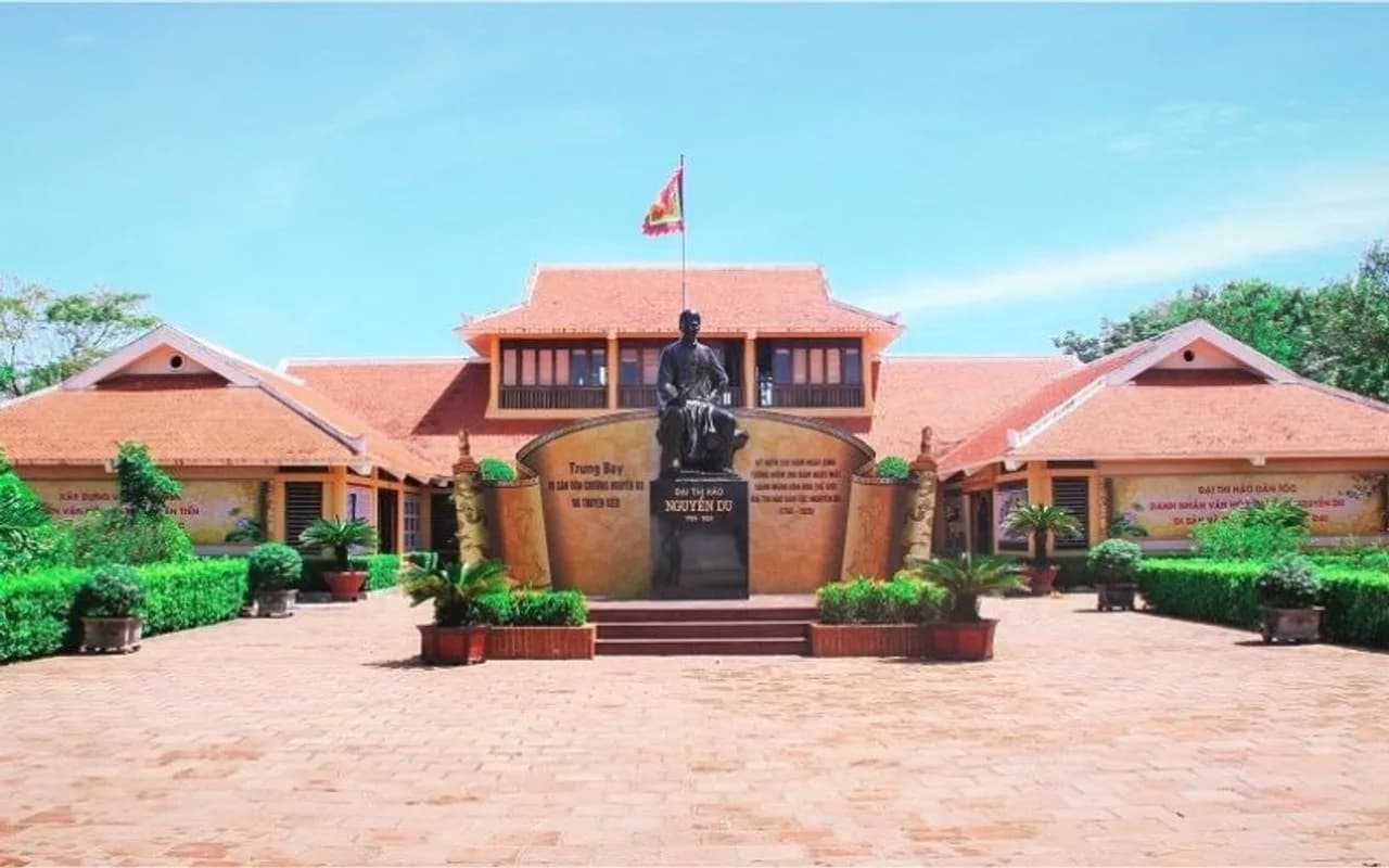 Clubhouse & kiến trúc Địa Trung Hải