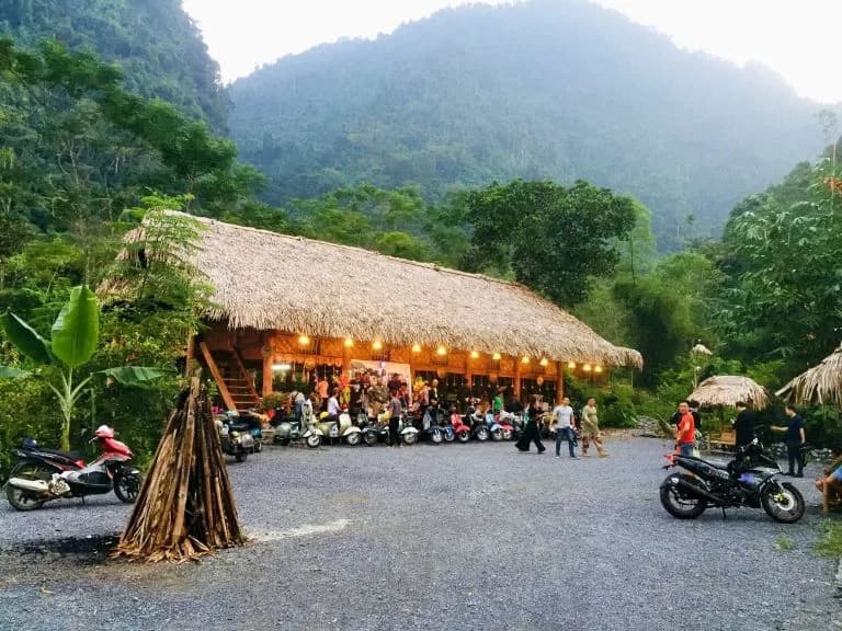 Nhà sàn sinh hoạt cộng đồng