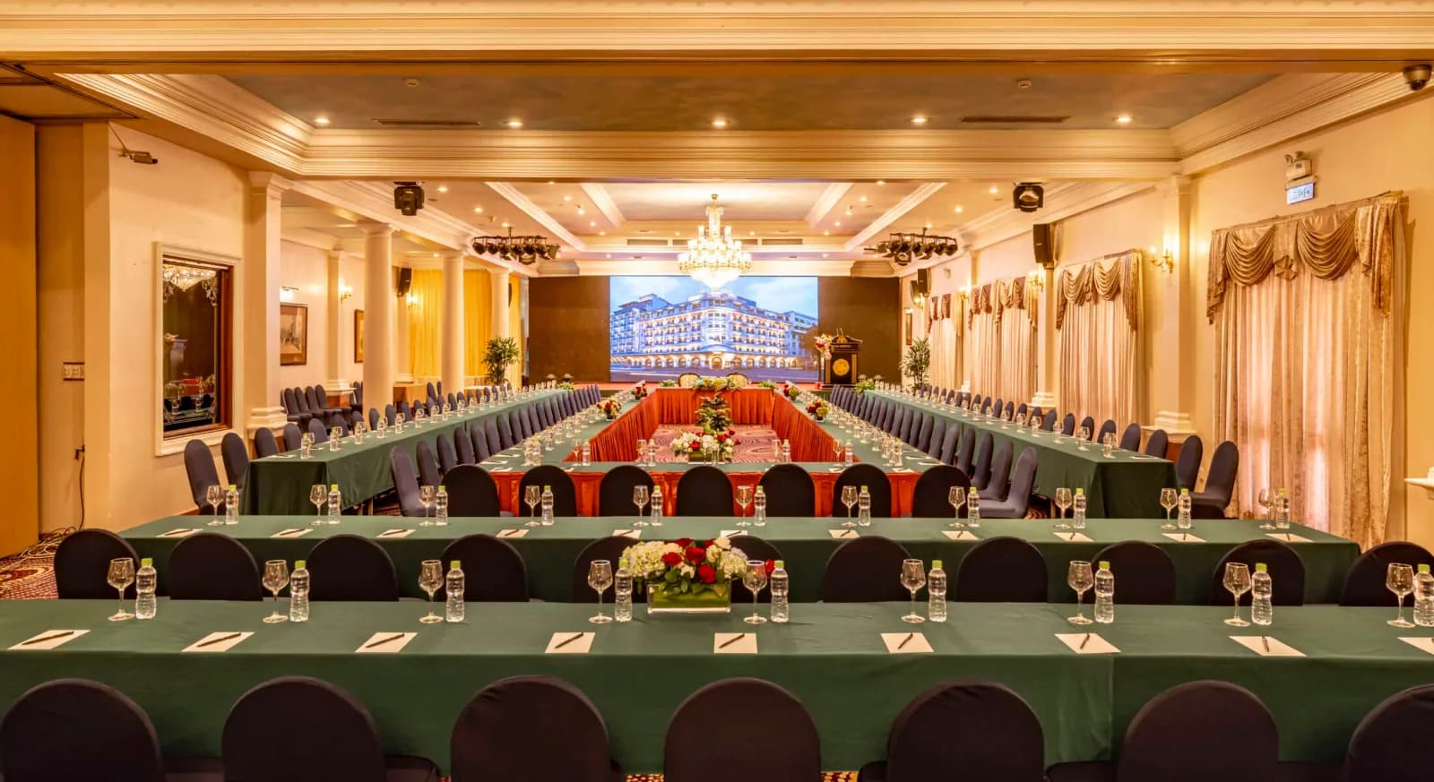 Trung tâm hội nghị & sự kiện