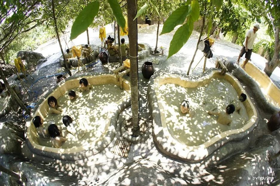 Tắm khoáng thảo dược