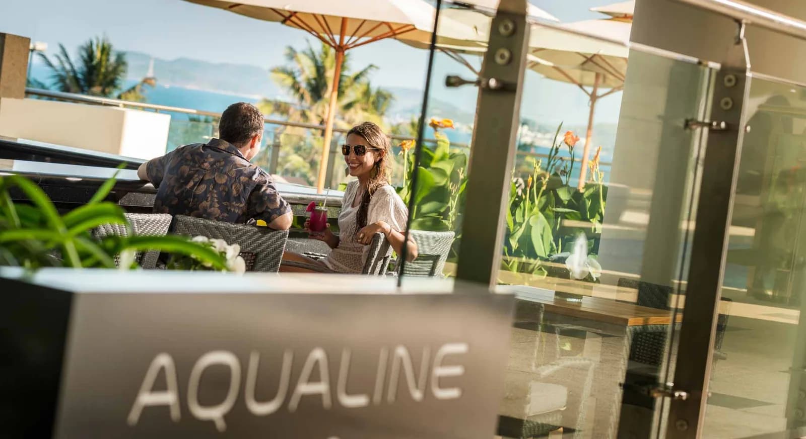 Aqualine Pool Bar