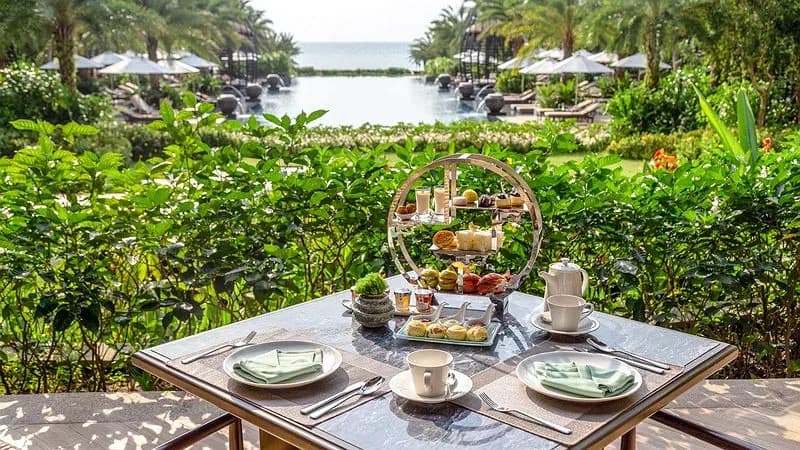 Trà chiều & Club Lounge