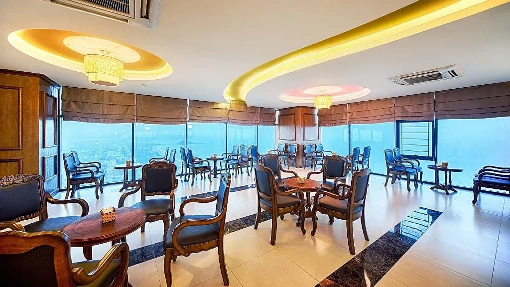 Sky bar tầng thượng