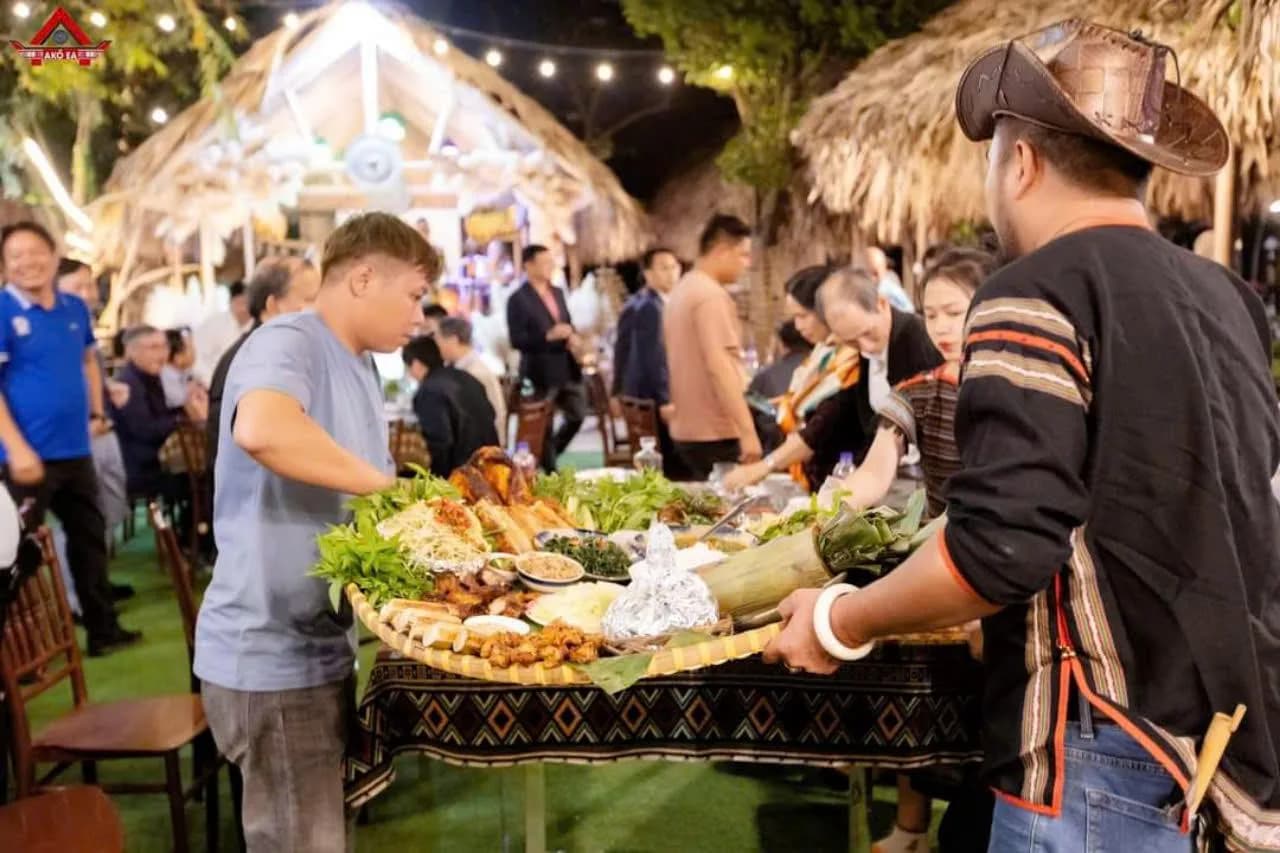 Nhà hàng ẩm thực Tây Nguyên