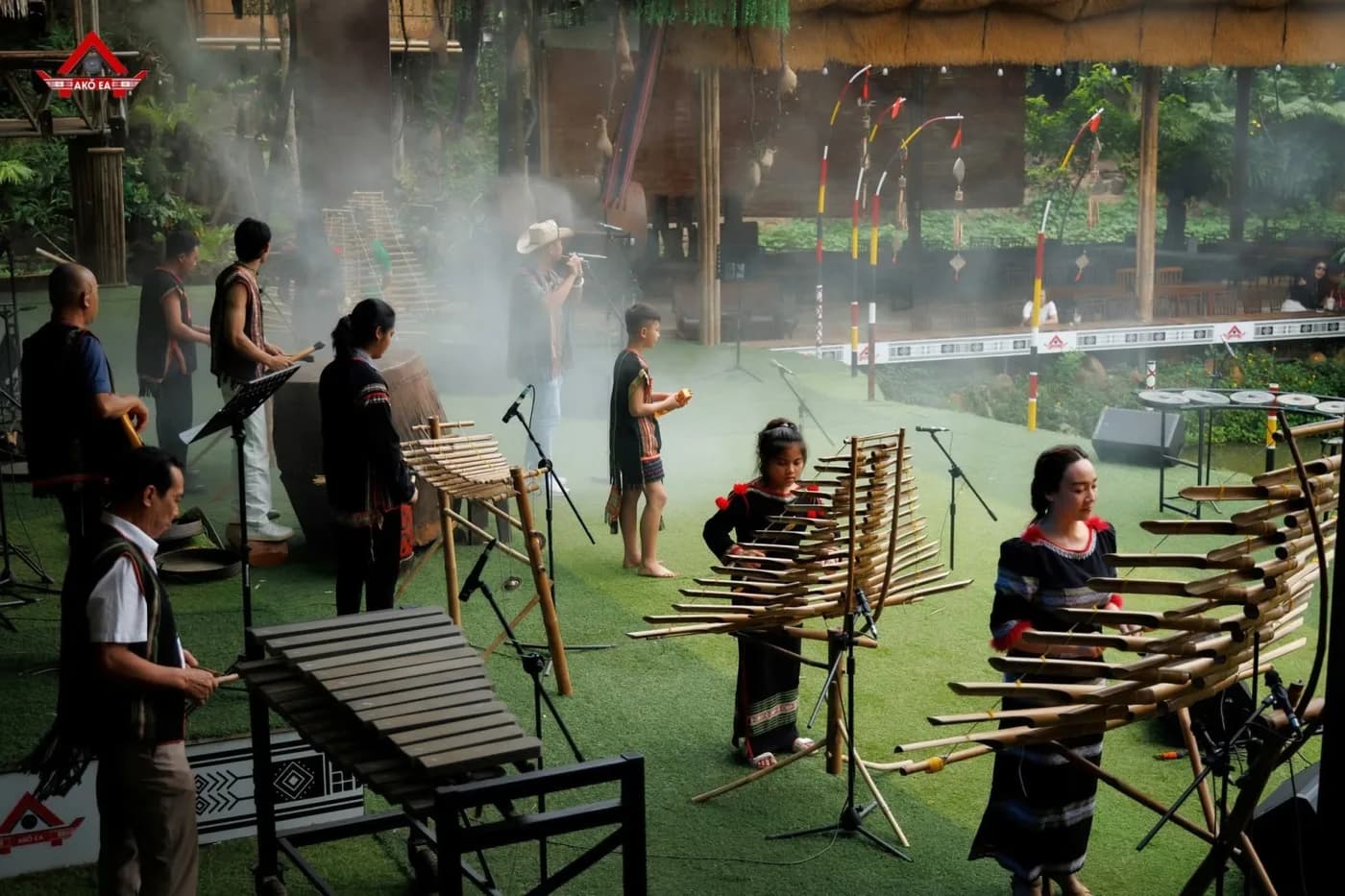 Hòa nhạc nhạc cụ tre nứa