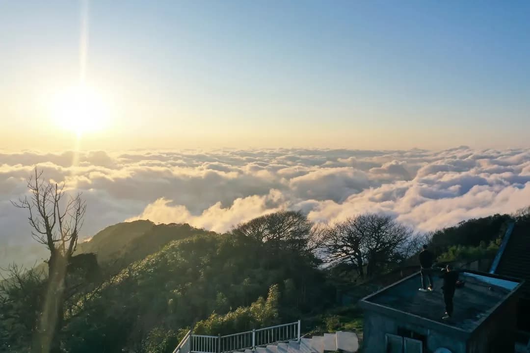 Săn mây trên đỉnh Phia Đén