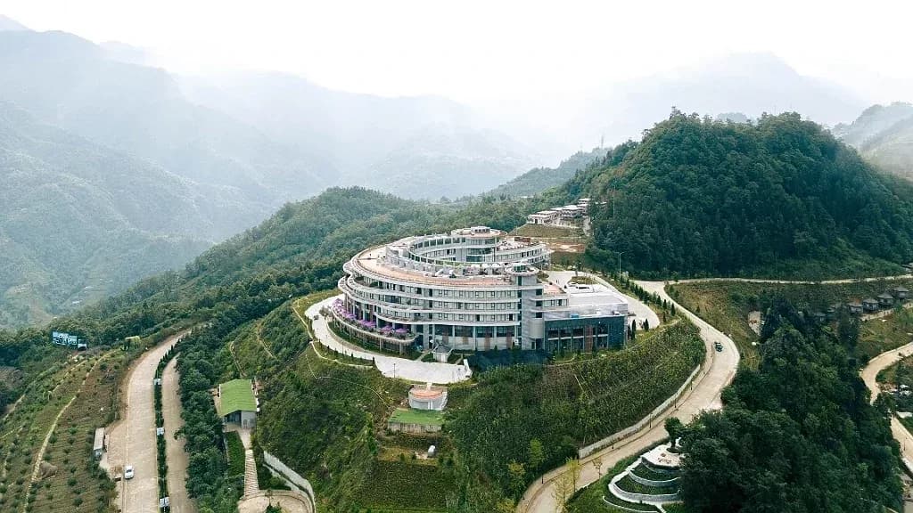 Lady Hill Sapa Resort