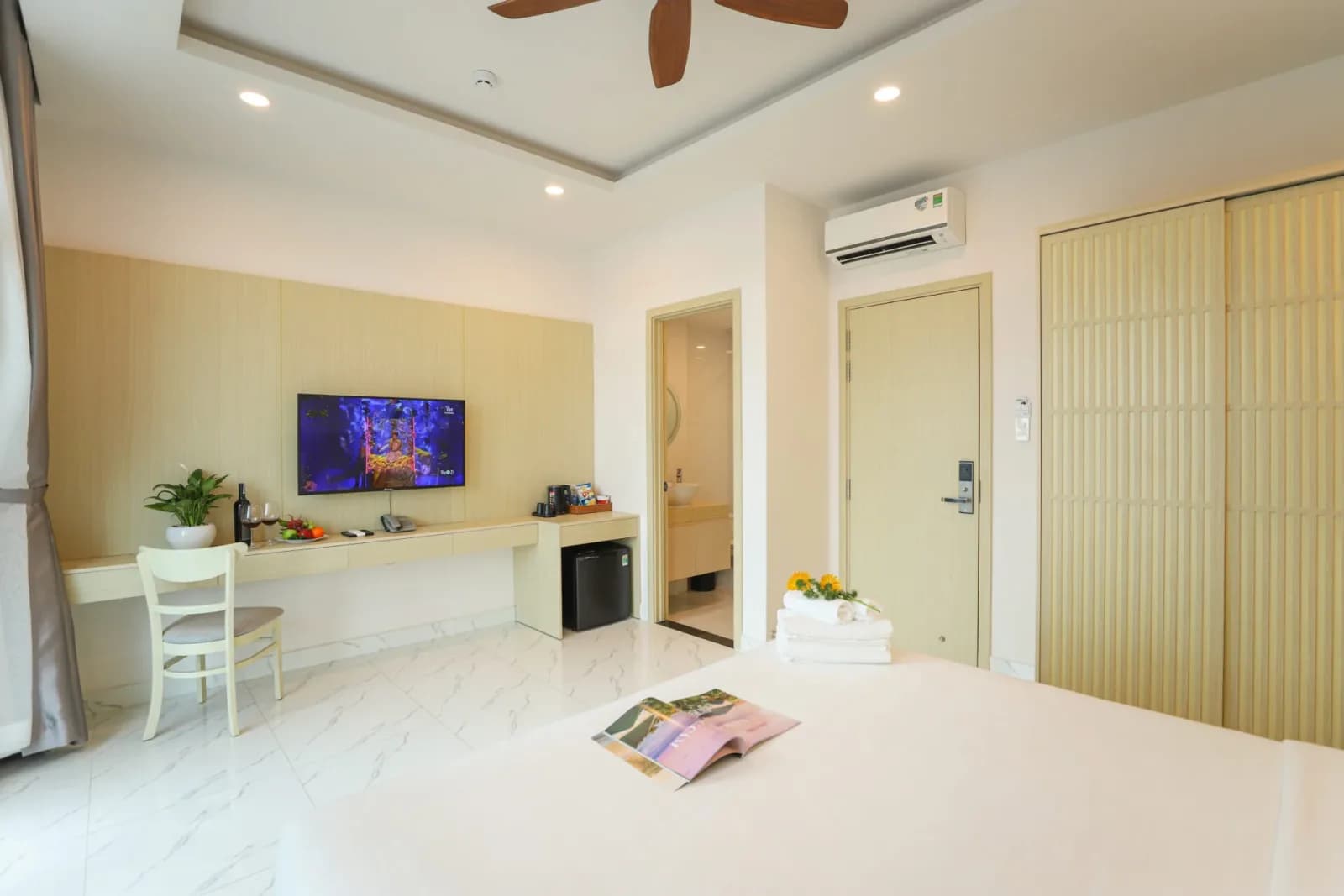 Tiện nghi gọn gàng cho khách công tác