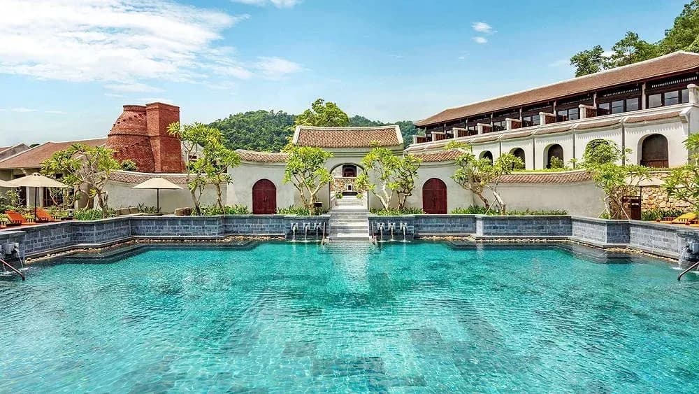 Bể bơi khoáng nóng Zen Pool