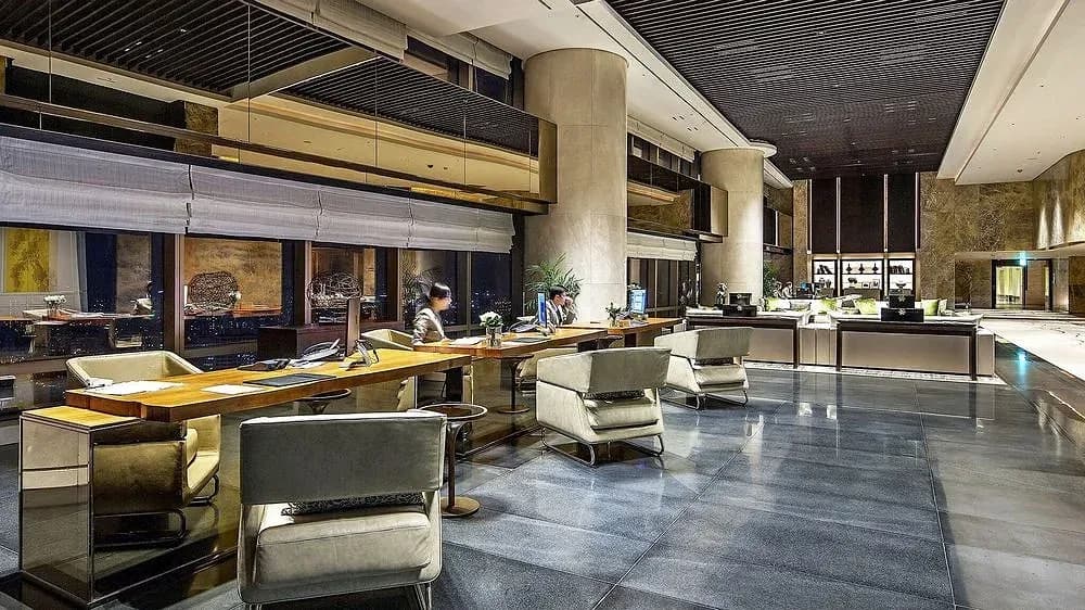Executive Club Lounge
