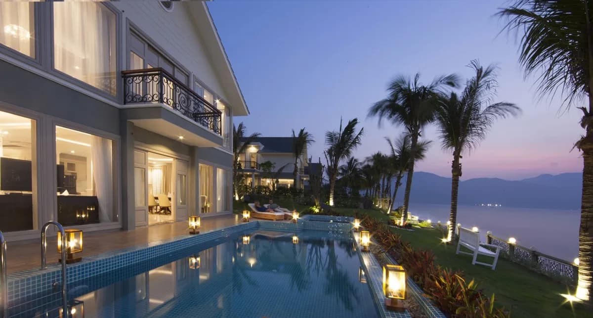 MerPerle Hòn Tằm Resort