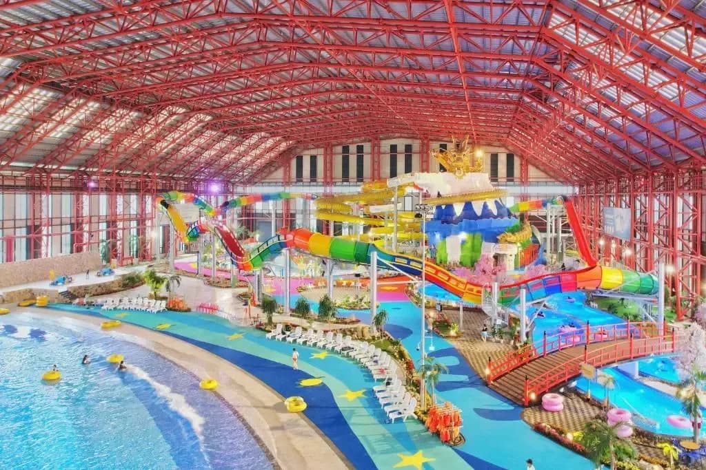 Mikazuki Water Park 365 trong nhà