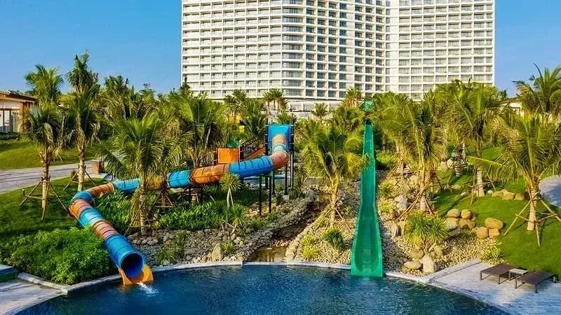 Công viên nước & cầu trượt