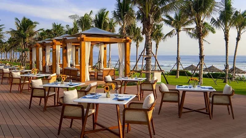 Tropicana Beach Club