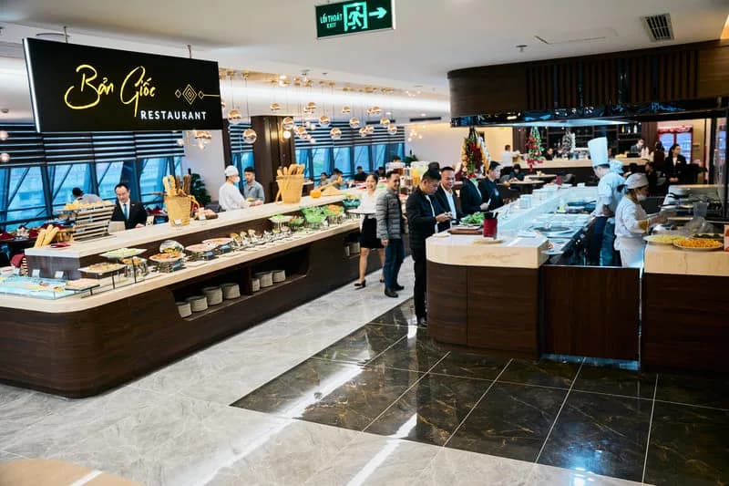 Nhà hàng Bản Giốc