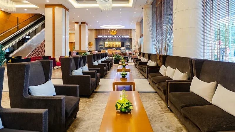 Highlands Coffee & Sảnh chờ
