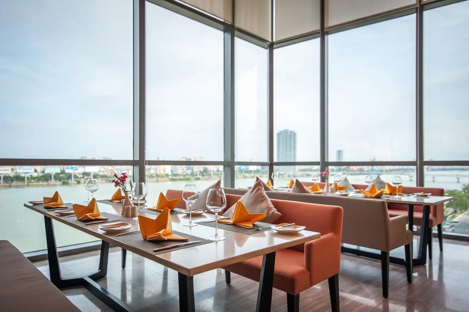 The Balcony Lounge & Bar