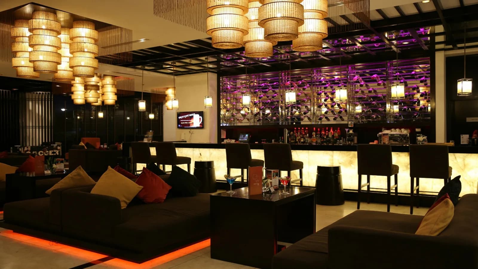 Lobby Lounge Bar