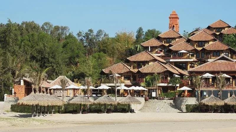 Kiến trúc làng Chăm bên biển