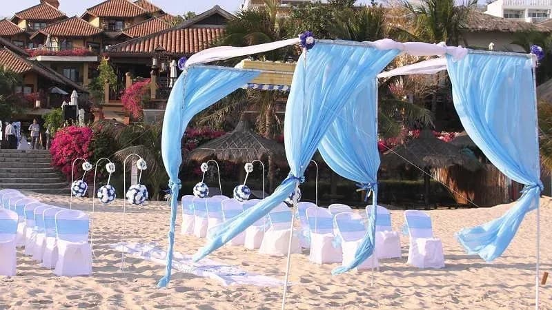 Tiệc cưới bãi biển