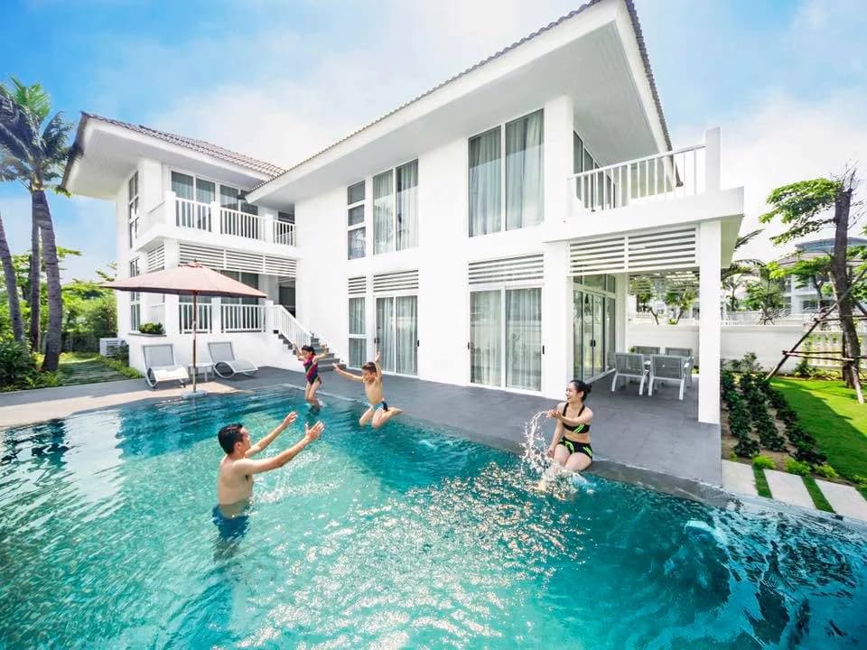 Combo Đại gia đình nghỉ biển