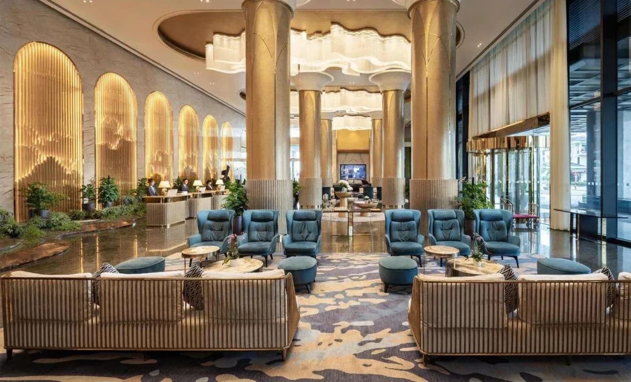 Đại sảnh & Lounge dát vàng