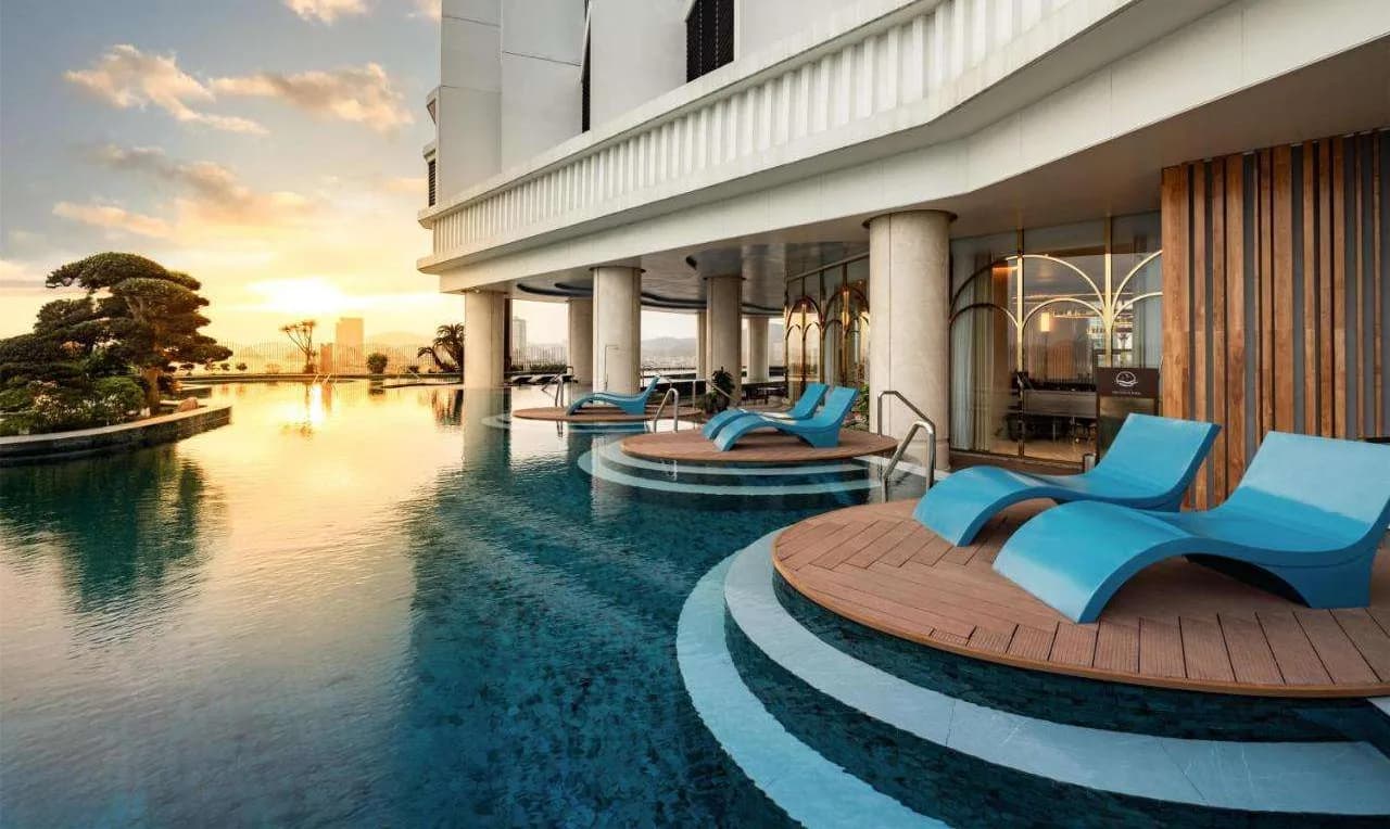 Bể bơi vô cực The Luxe Aquatica