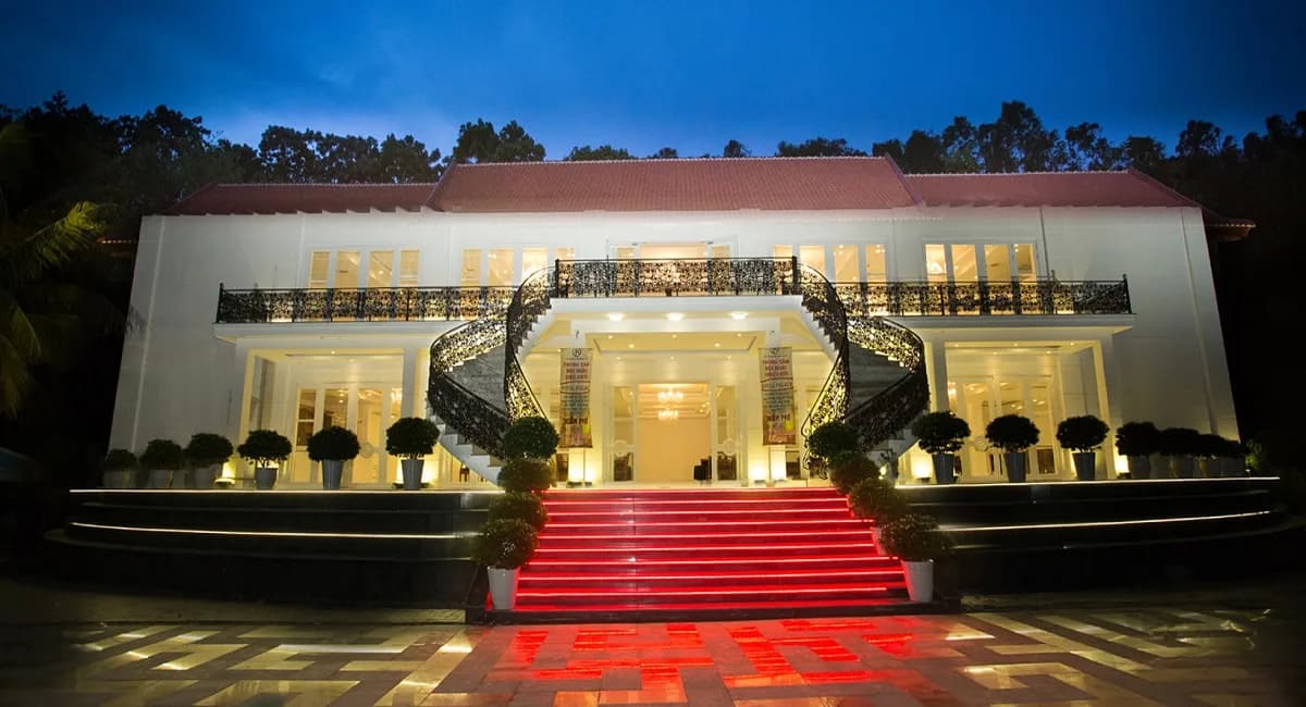 Royal Hotel & Healthcare Resort Quy Nhon
