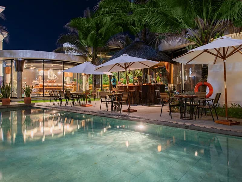 Pool bar & ẩm thực hải sản