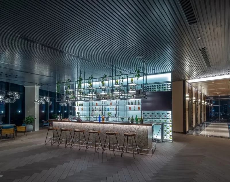 Sailing Bar & Lounge