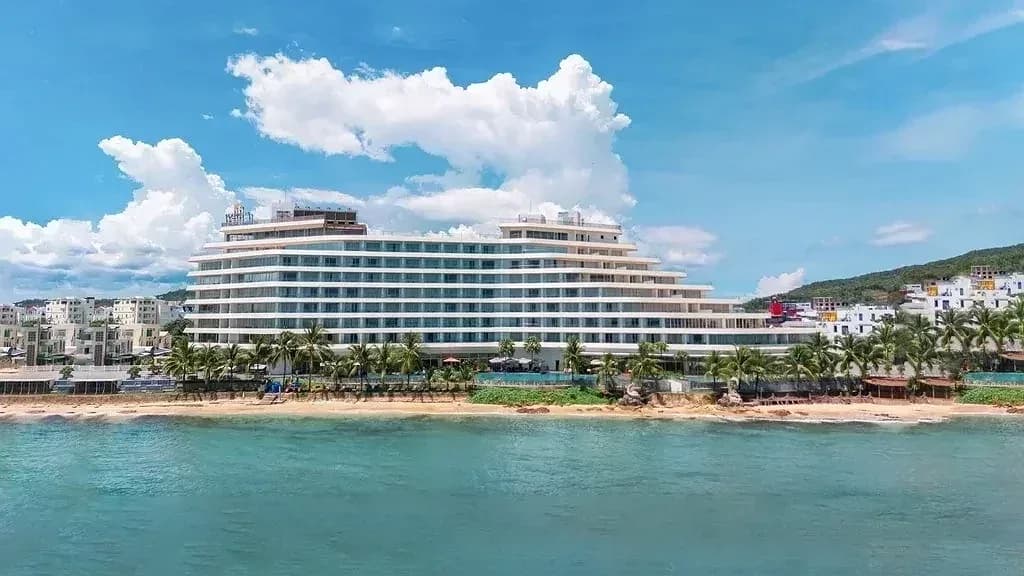 Hồ bơi vô cực đón hoàng hôn