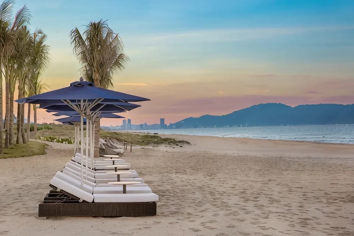 Bãi biển Non Nước & thể thao biển