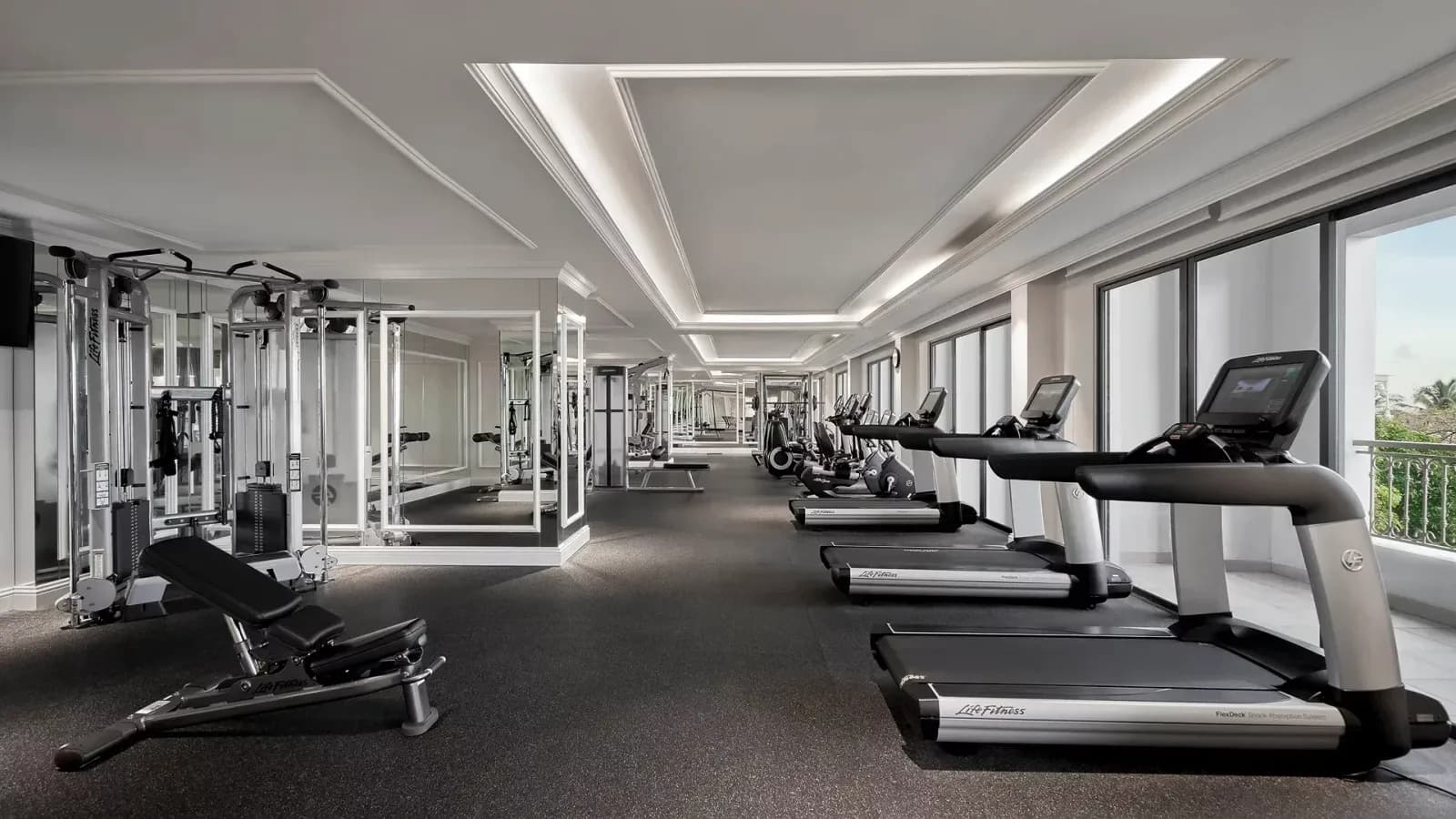 Phòng gym Life Fitness