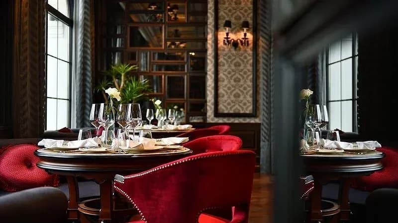 Bar & Lounge cổ điển