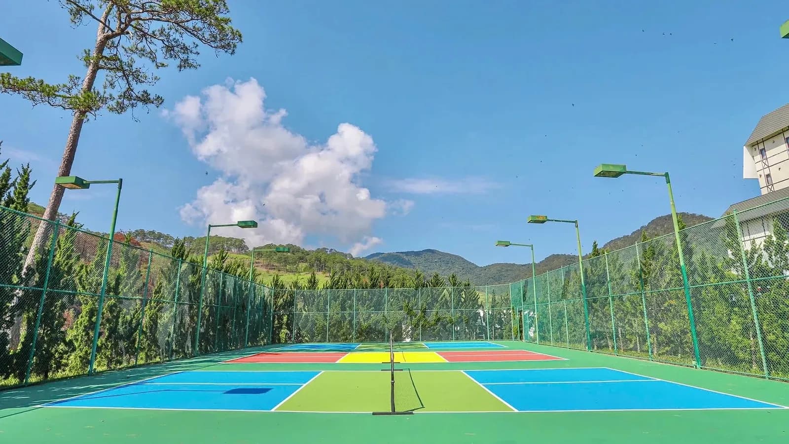 Sân pickleball & tennis