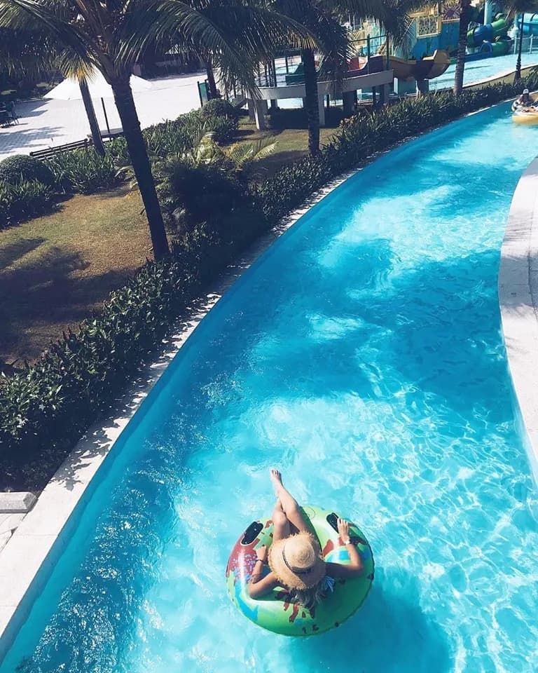 Đường bơi lười (lazy river)