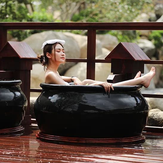 Bể tắm chum